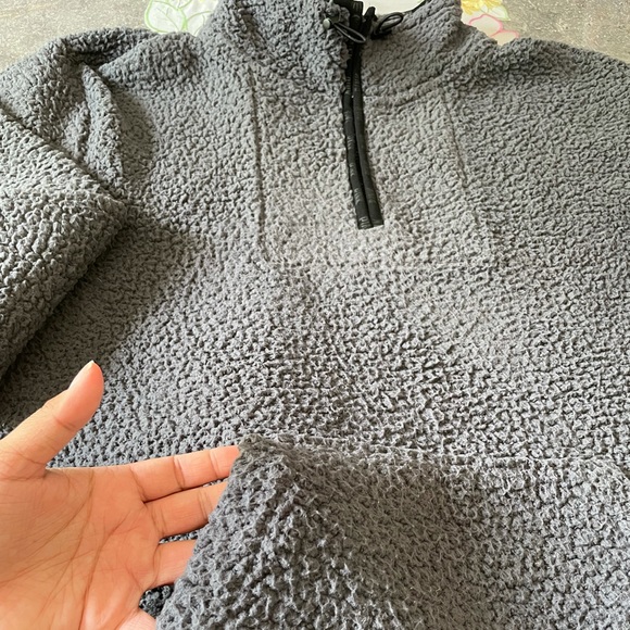 Women’s Victoria’s Secret PINK Sherpa Sweater - Picture 3 of 7